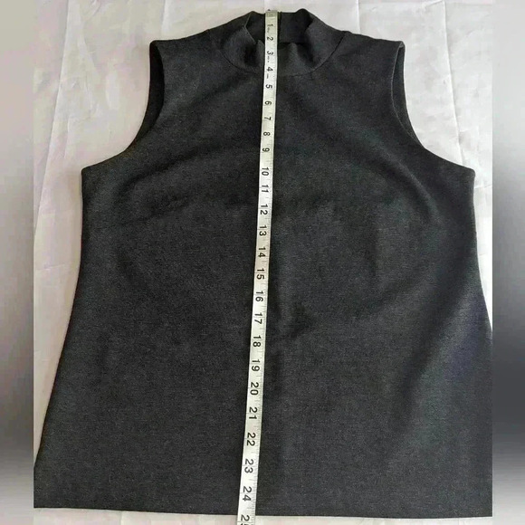 J Crew 365 Mock Neck Sleeveless Top Small Dark Charcoal Gray Business Casual - Picture 12 of 13